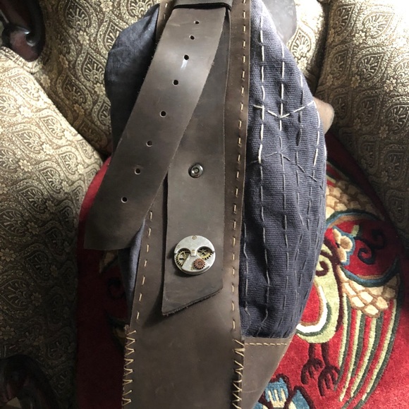 Handmade Grunge Large Messenger Bag - Picture 5 of 9